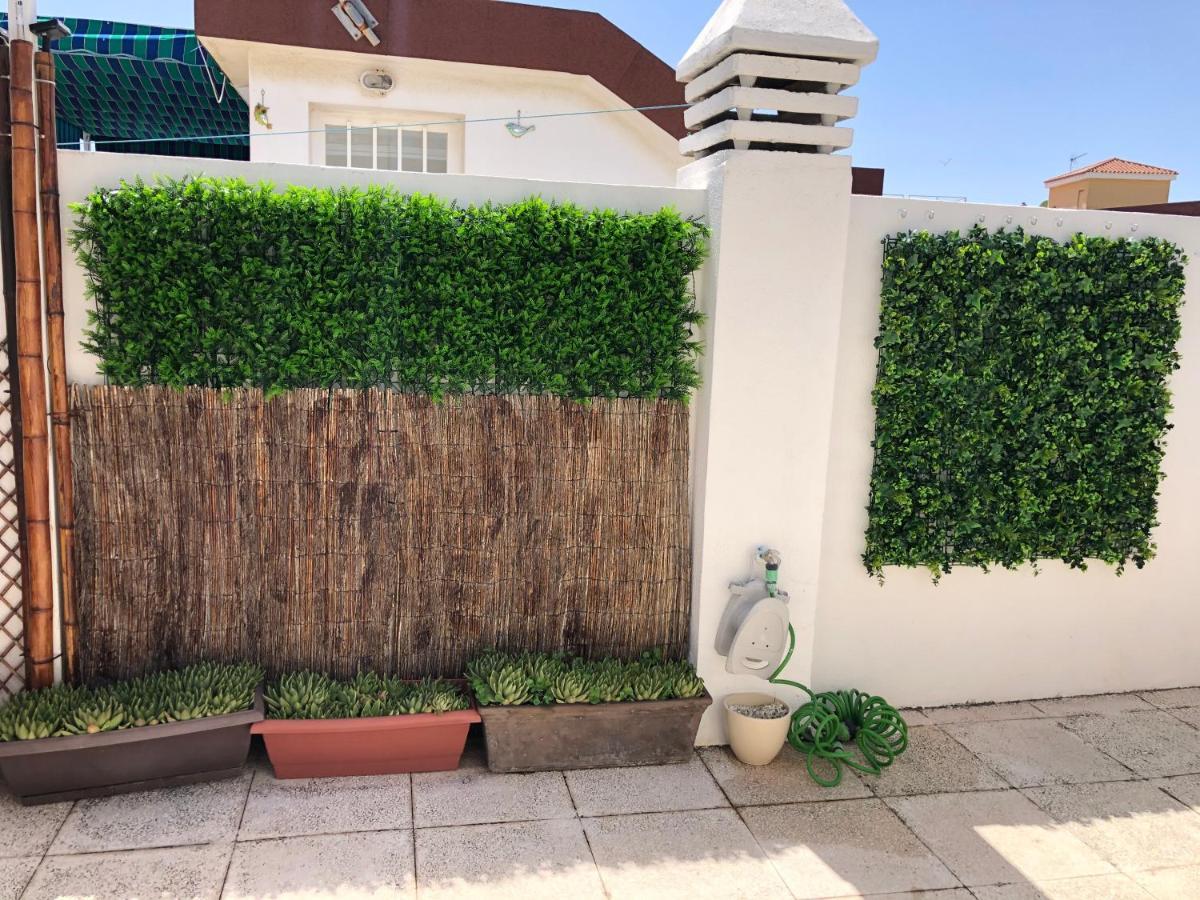 El Cortijuelo. Magnificent Triplex Terraced House With Rooftop Of 18M2, Overlooking The Sea. Parking Torremolinos Esterno foto