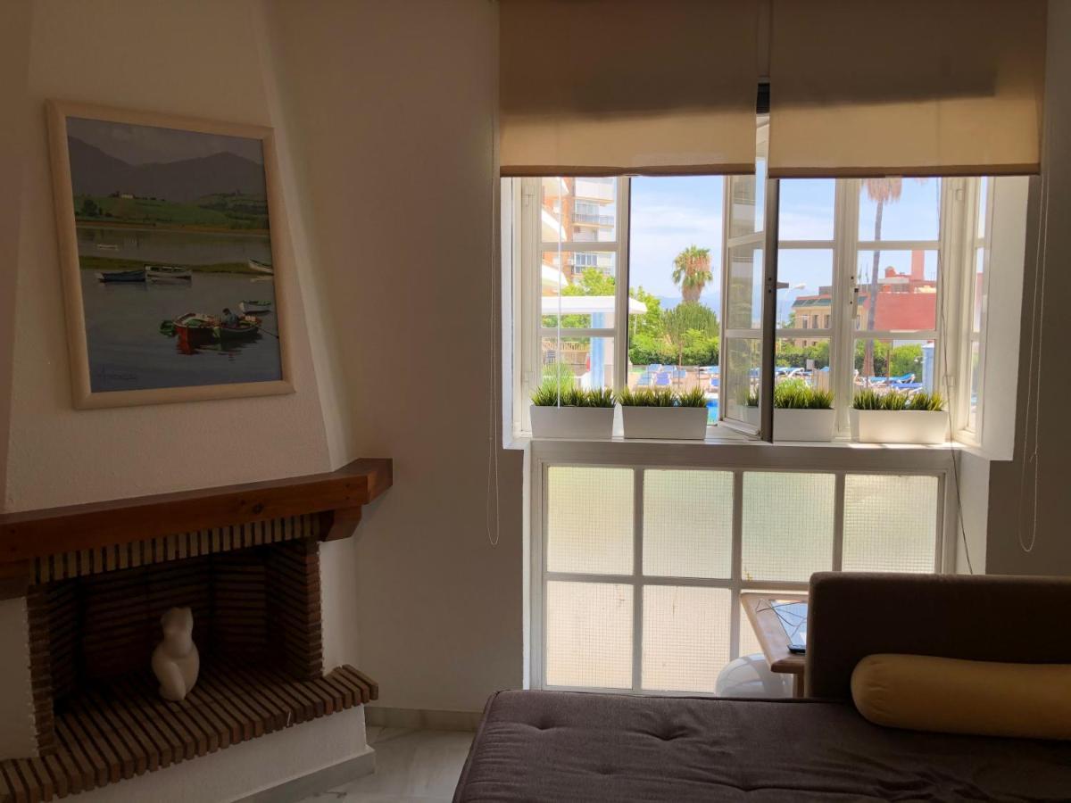 El Cortijuelo. Magnificent Triplex Terraced House With Rooftop Of 18M2, Overlooking The Sea. Parking Torremolinos Esterno foto
