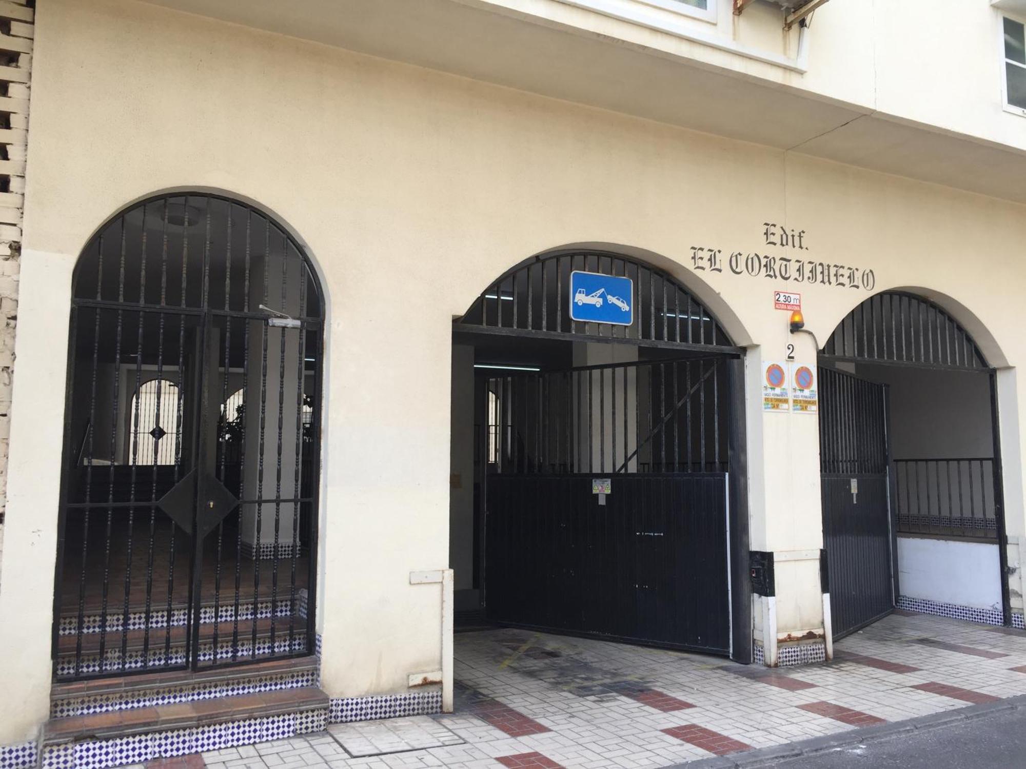 El Cortijuelo. Magnificent Triplex Terraced House With Rooftop Of 18M2, Overlooking The Sea. Parking Torremolinos Esterno foto