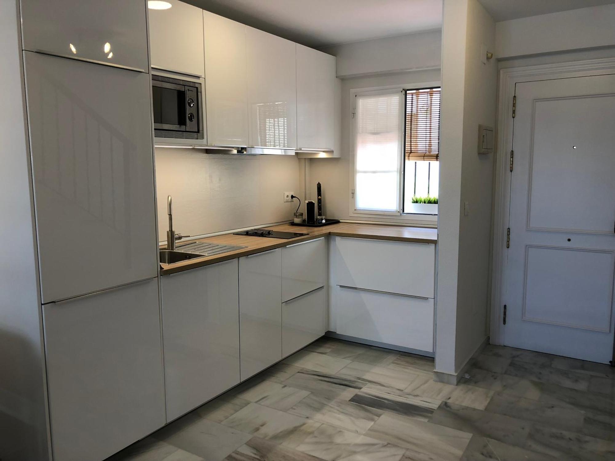El Cortijuelo. Magnificent Triplex Terraced House With Rooftop Of 18M2, Overlooking The Sea. Parking Torremolinos Esterno foto