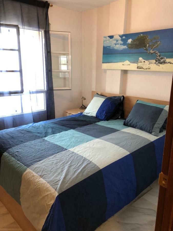 El Cortijuelo. Magnificent Triplex Terraced House With Rooftop Of 18M2, Overlooking The Sea. Parking Torremolinos Esterno foto