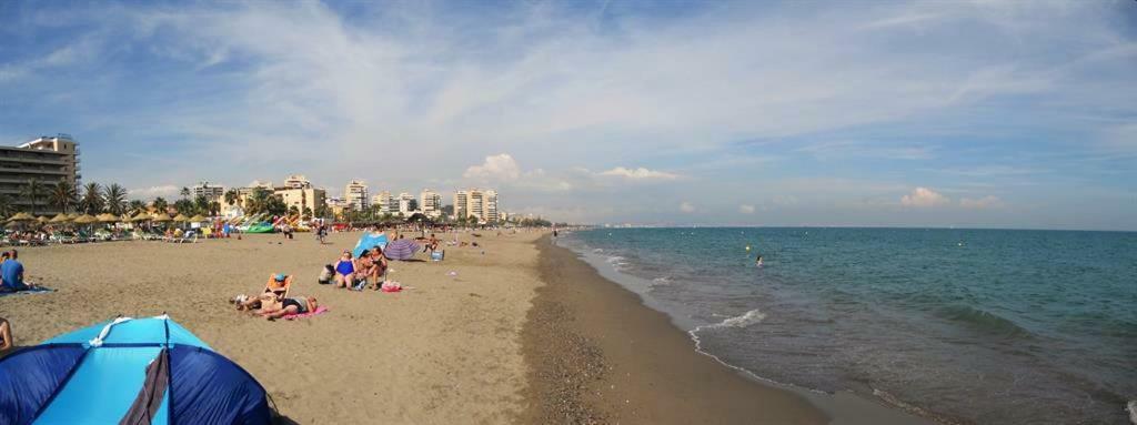 El Cortijuelo. Magnificent Triplex Terraced House With Rooftop Of 18M2, Overlooking The Sea. Parking Torremolinos Esterno foto